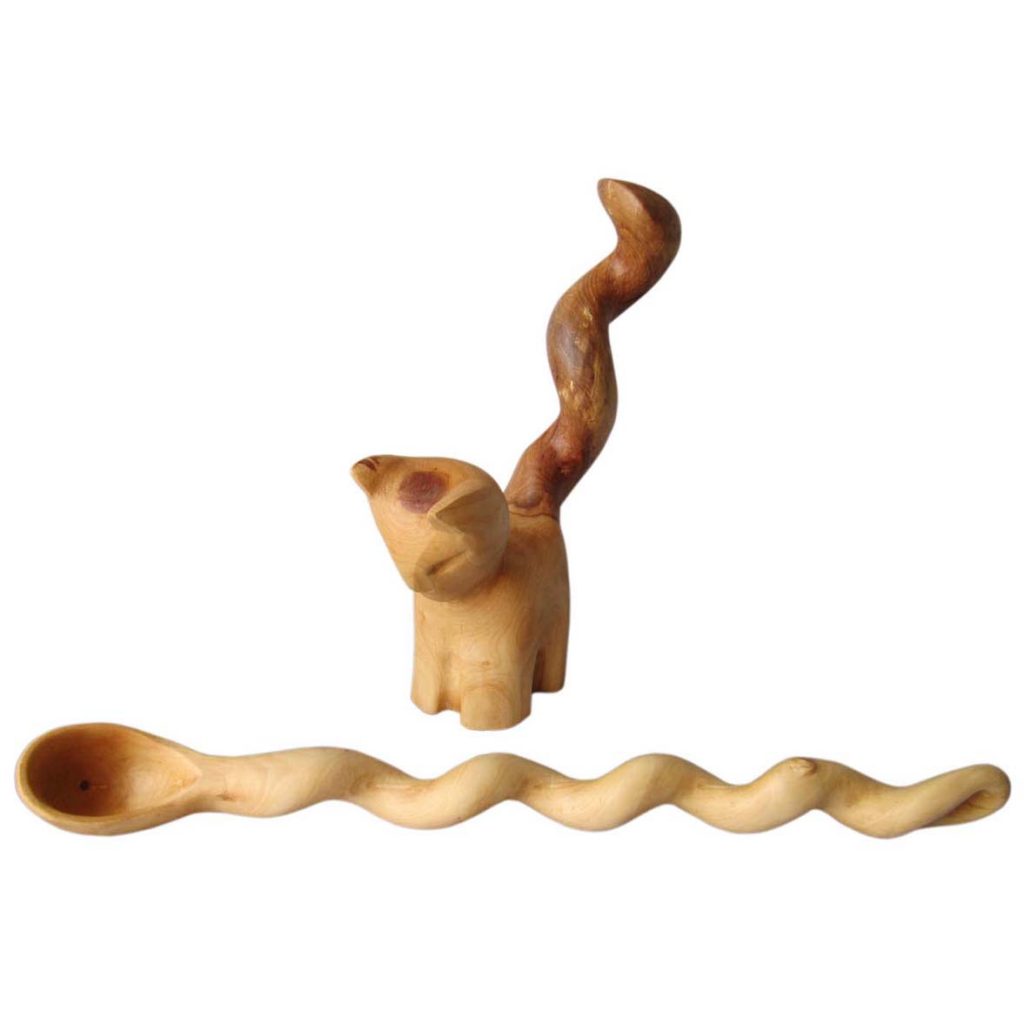 Žaislas „Katukas“ (slyva, 5 x 12 cm) ir šaukštukas (alyva, 3 x 15 cm) | Adomo medis